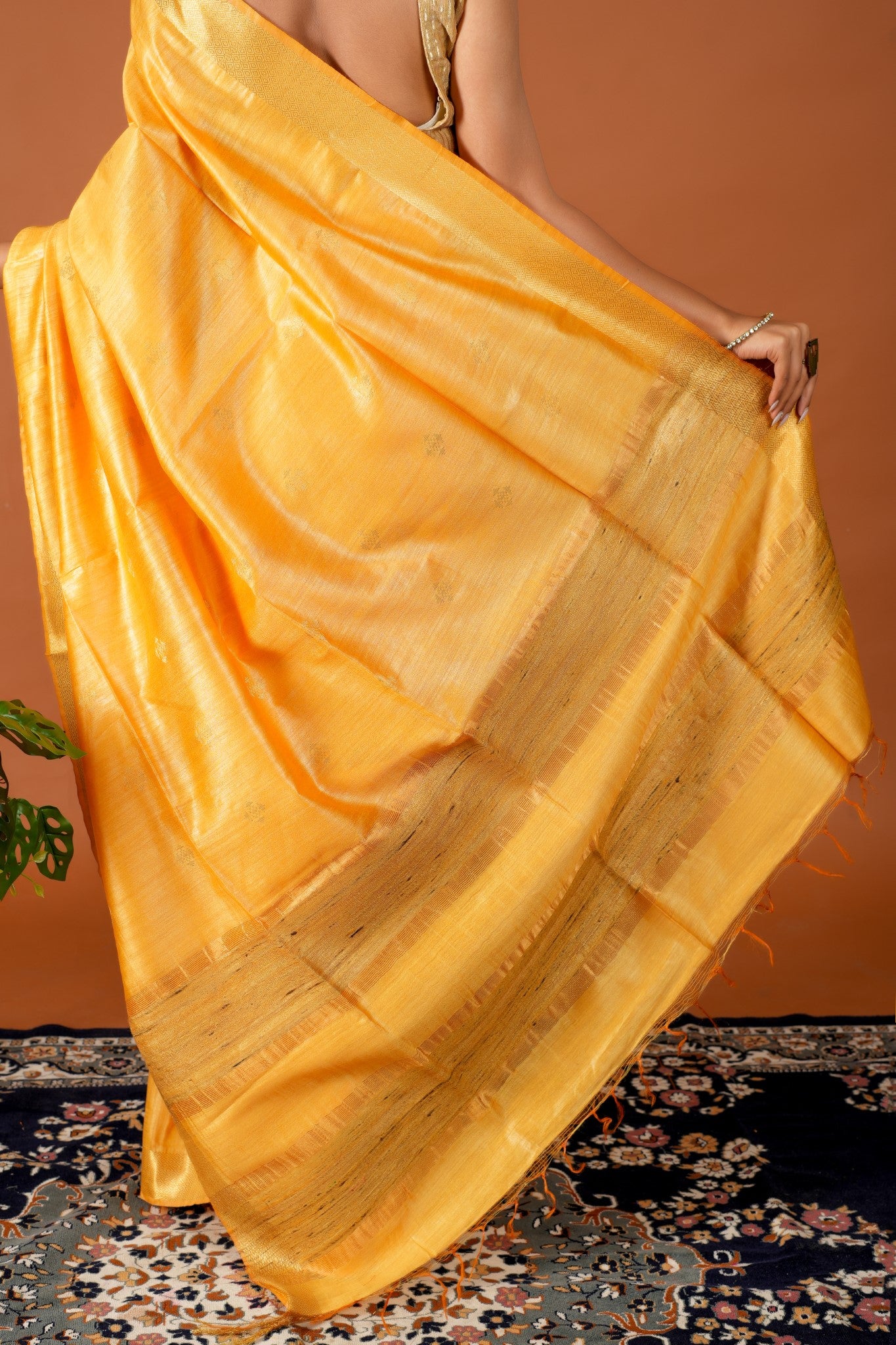 Chandan Saree